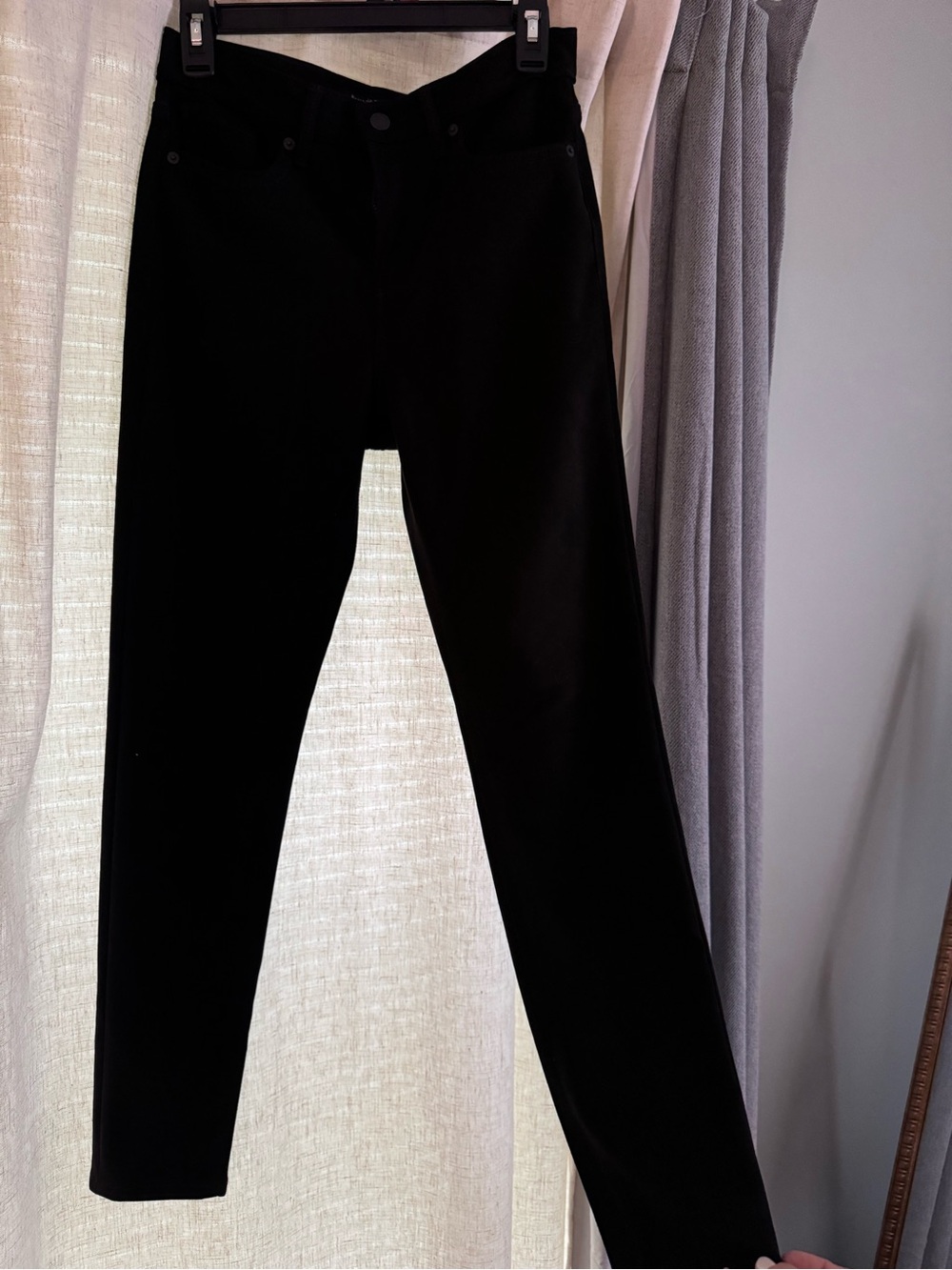 Classic Black High-Rise Skinny Pants